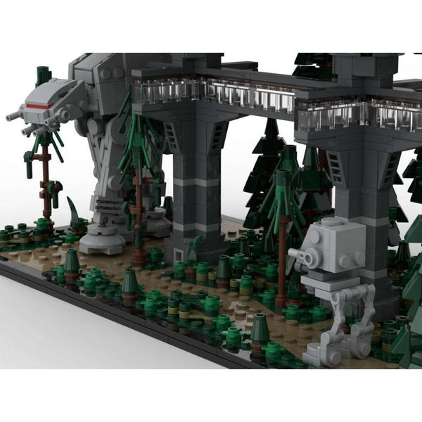 Modbrix 107475 - Imperiale Ankunft auf dem Waldmondauf - 2243 Klemmbausteine