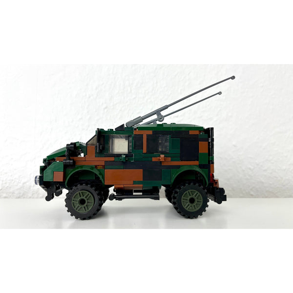 Modbrix 9080 - Bundeswehr Fahrzeug ATF Dingo ink. Soldat Figur - 278 Klemmbausteine