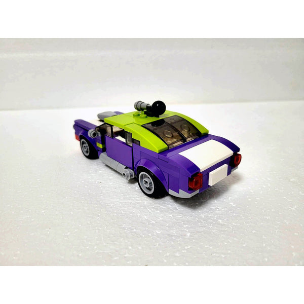 Modbrix CL228 - Joker Comic Auto Muscle Car mit Gotham City Skyline - 405 Klemmbausteine