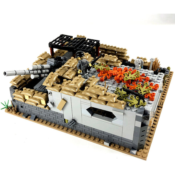 Modbrix 9082 - Atlantikwall WW2 Flak Bunker mit 8.8 Kanone, MG Nest, Sandsäcke - 735 Klemmbausteine